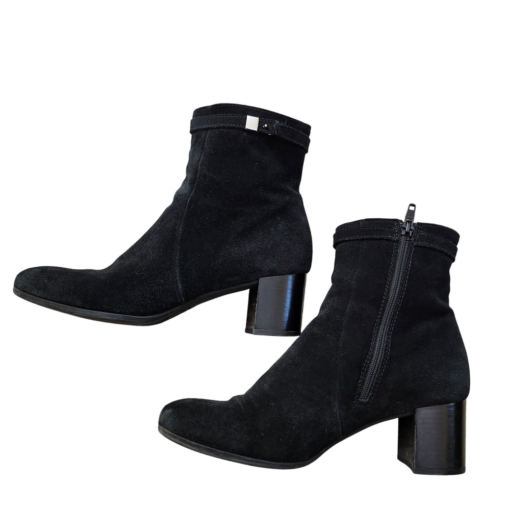 La Canadienne Bella black stacked heel suede leather side zip ankle booties‎ 7